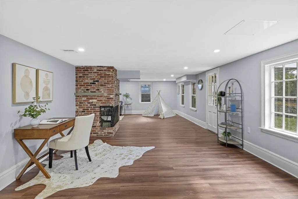 108 Radcliffe Rd, Belmont
