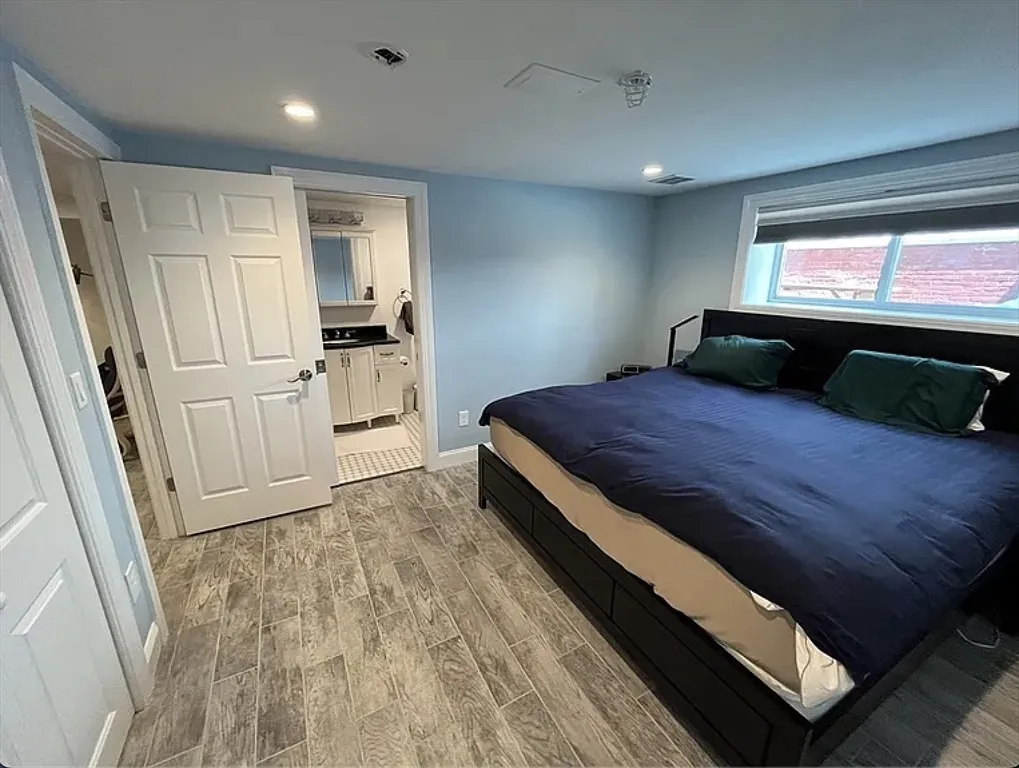 20R Cross St, East Somerville