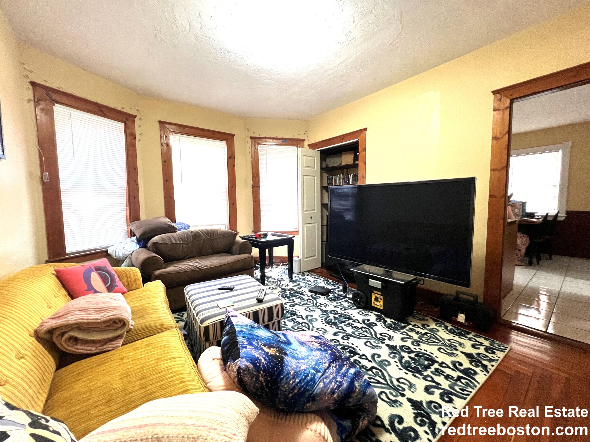 69 Woodlawn St, Jamaica Plain