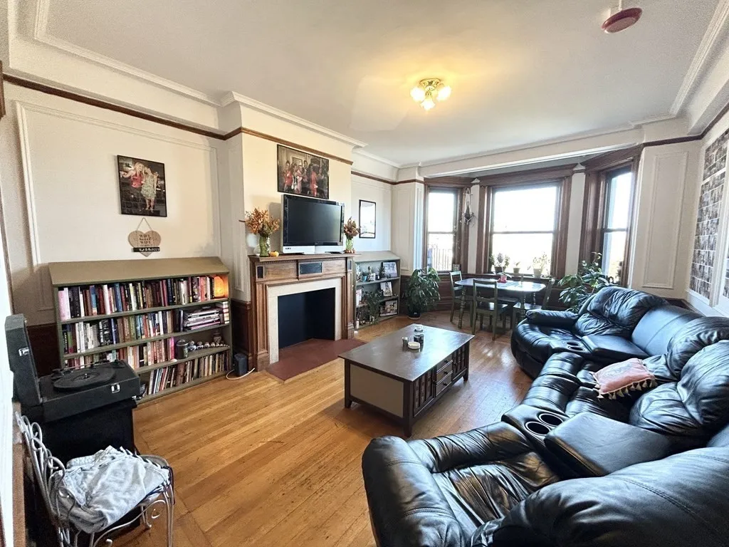 464 Commonwealth Ave, Fenway