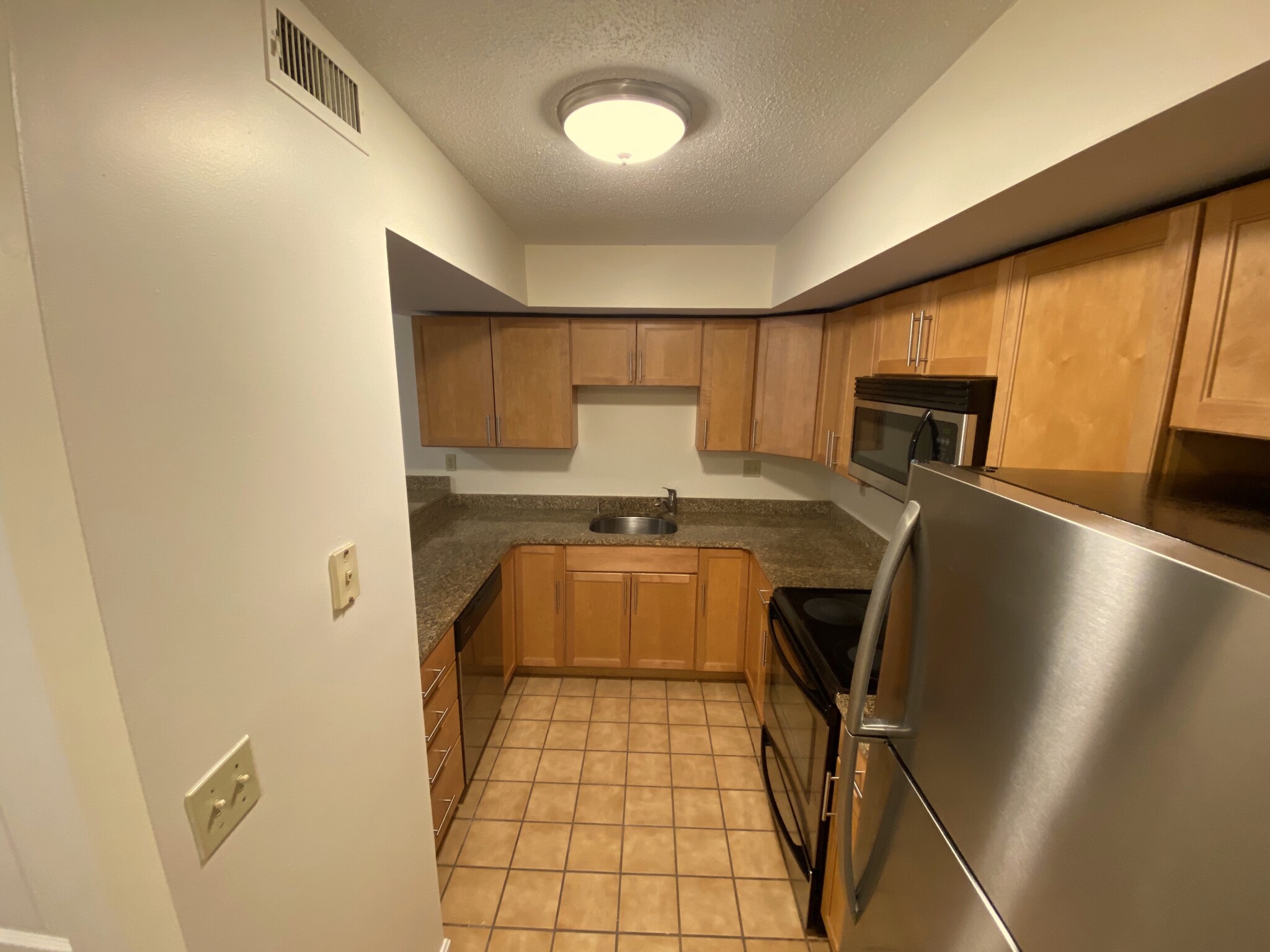 345 Franklin St, Riverside