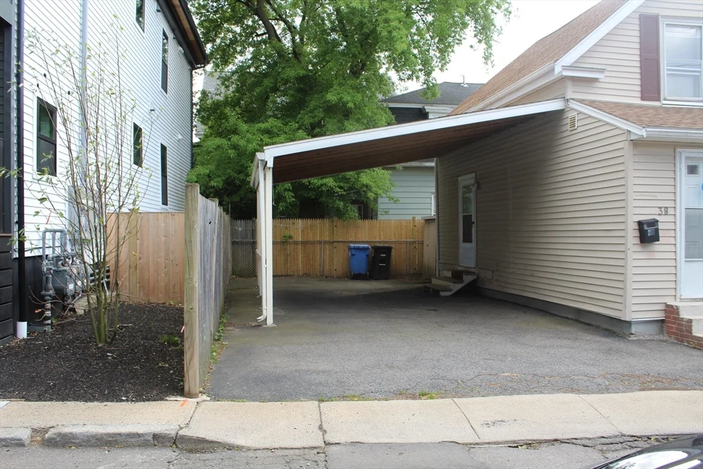 38 Fisk Ave, Magoun Square