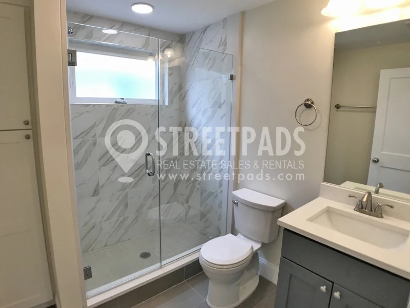 327 Highland Ave, Powder House Square