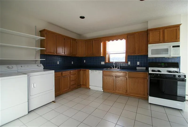 2028 Massachusetts Ave, North Cambridge