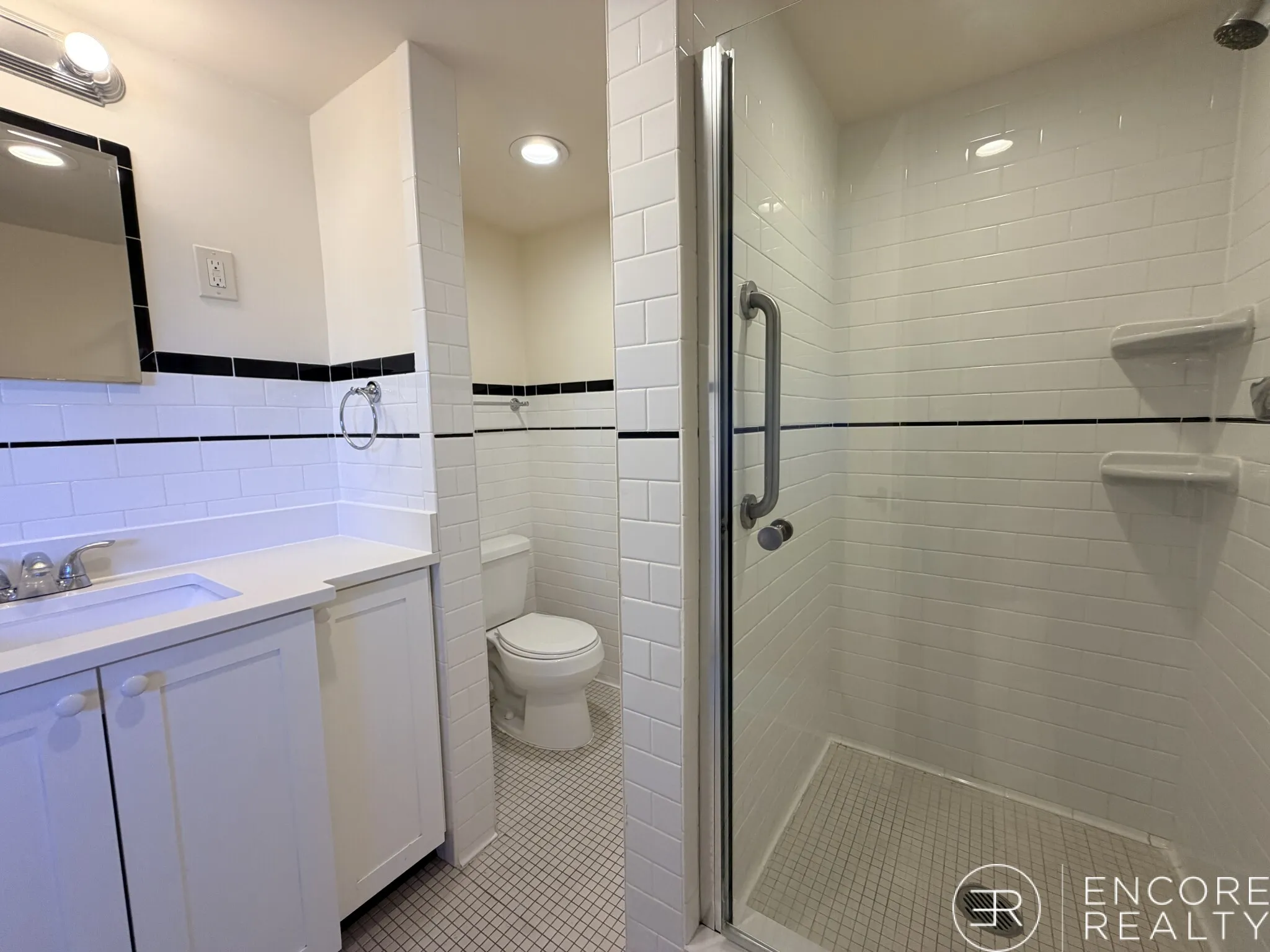 101 Monmouth St, Longwood