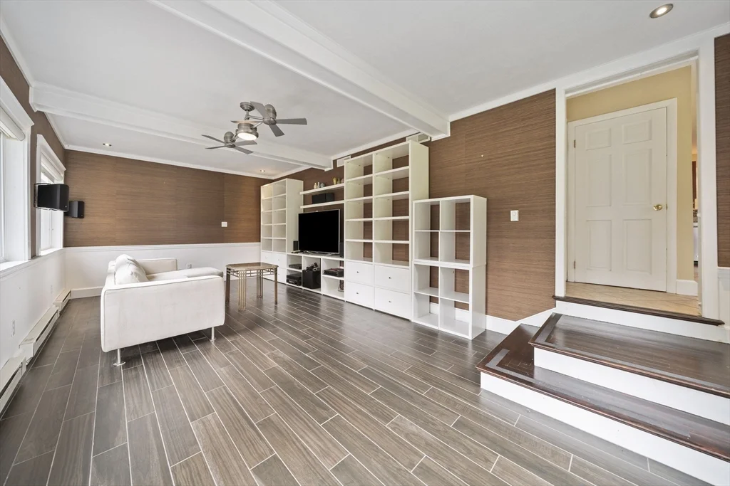 114 Main St, Norwell