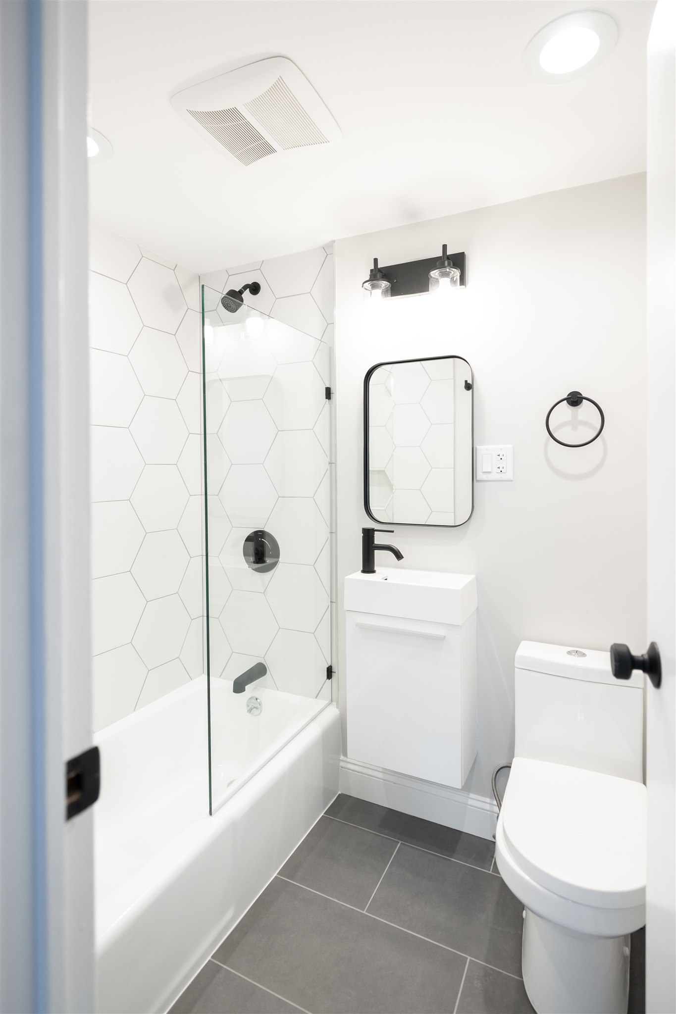 158 Saint Botolph St, Back Bay