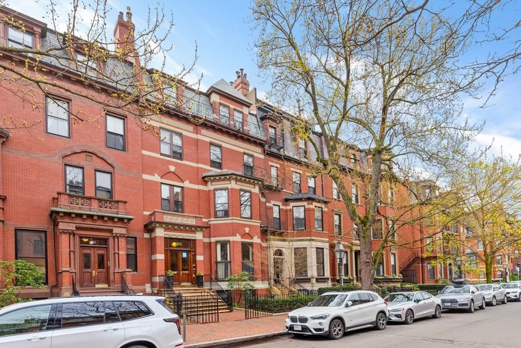 86 Marlborough St, Back Bay