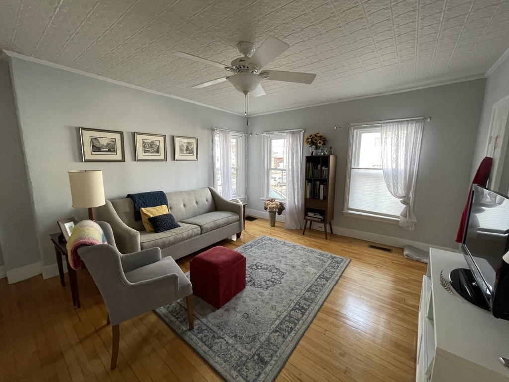 35 Broad St, Newburyport