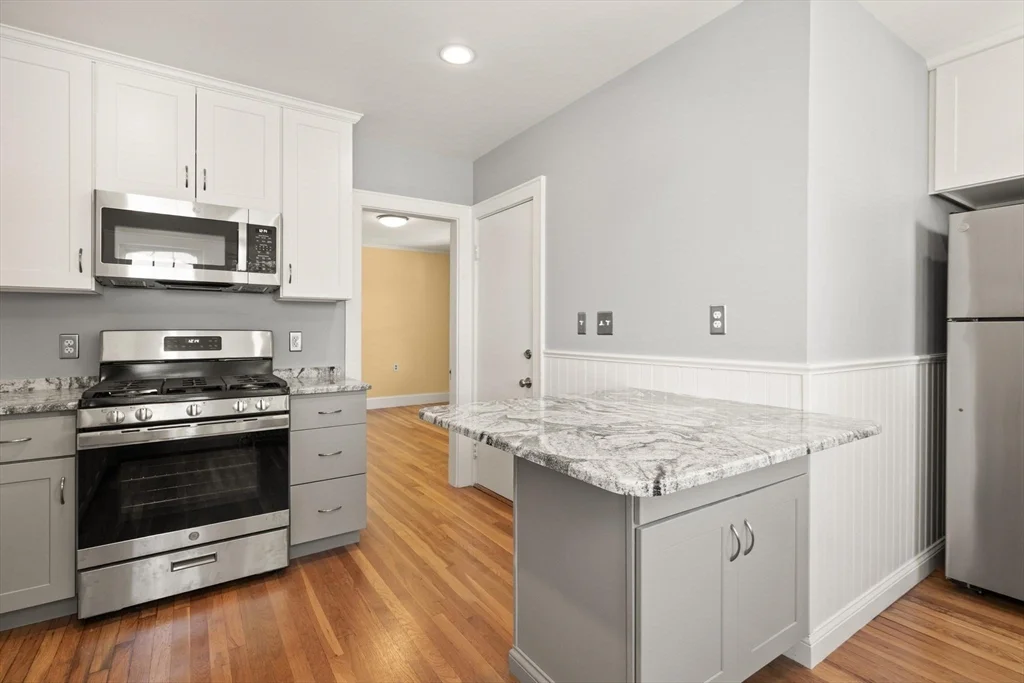 1521 Centre St, West Roxbury