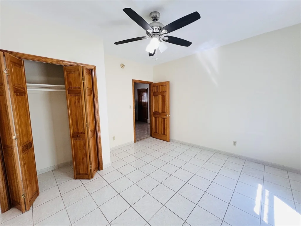 34 Medford St, Medford