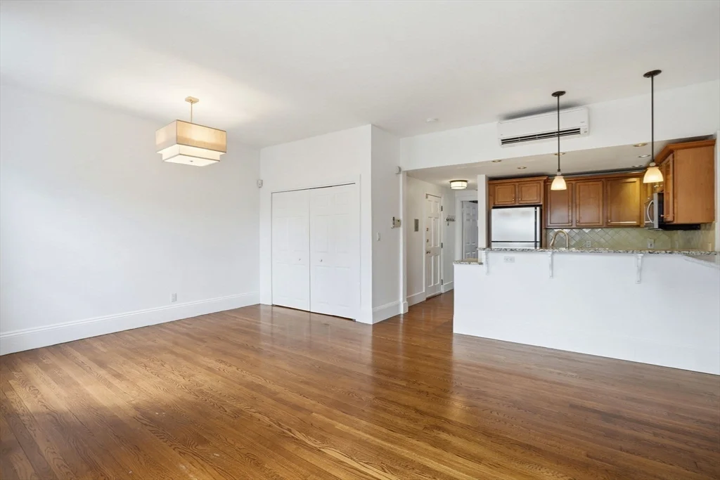 191 Warren Ave, South End