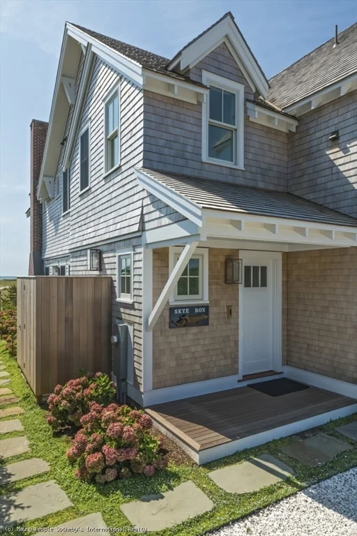 34 Western Ave, Surfside