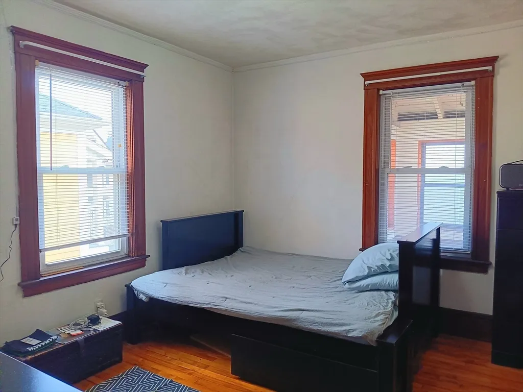 44 Glencoe St, Brighton