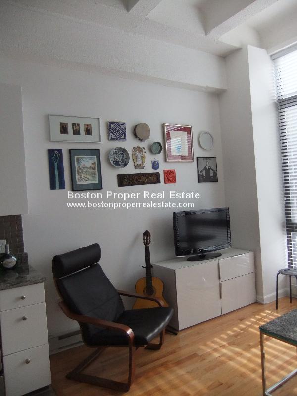 12 Stoneholm St, Fenway