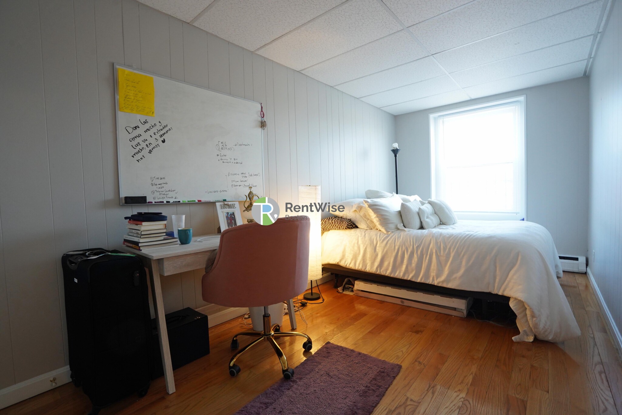 1055 Beacon St, Longwood