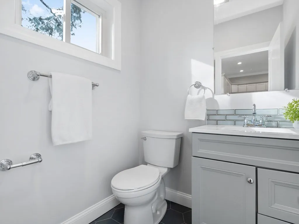 5 Naviens Ln, Bleachery