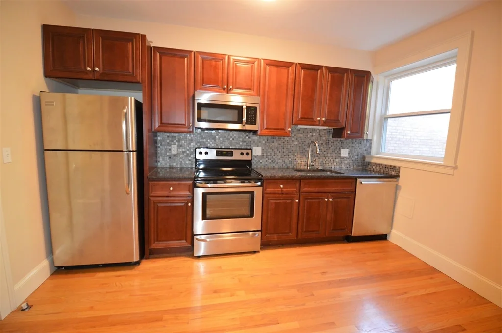 35 Saint Paul St, Coolidge Corner