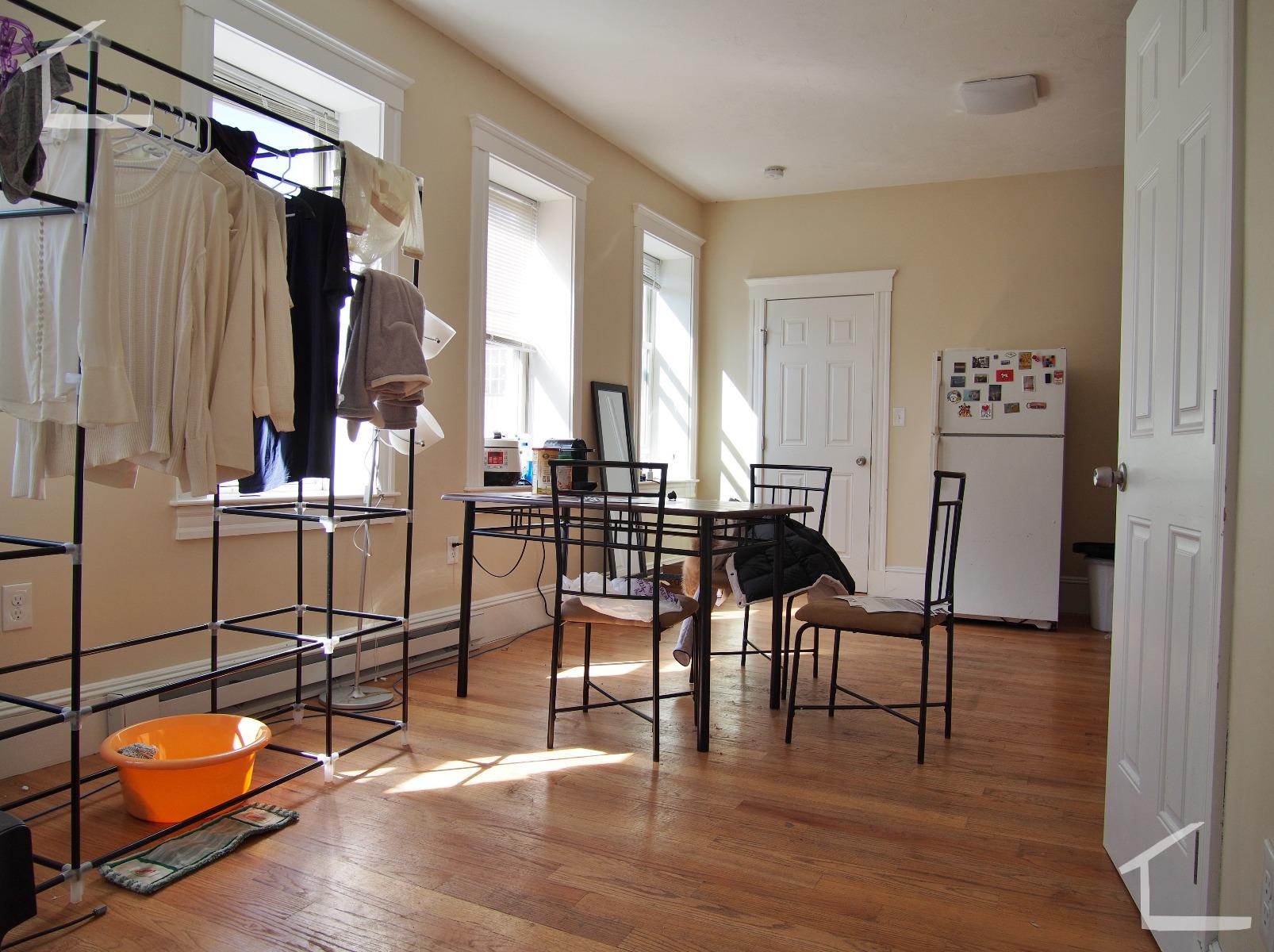 887 Huntington Ave, Mission Hill