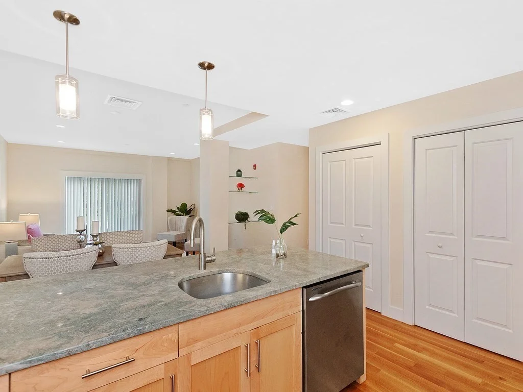 321 Hammond Pond Pkwy, Chestnut Hill