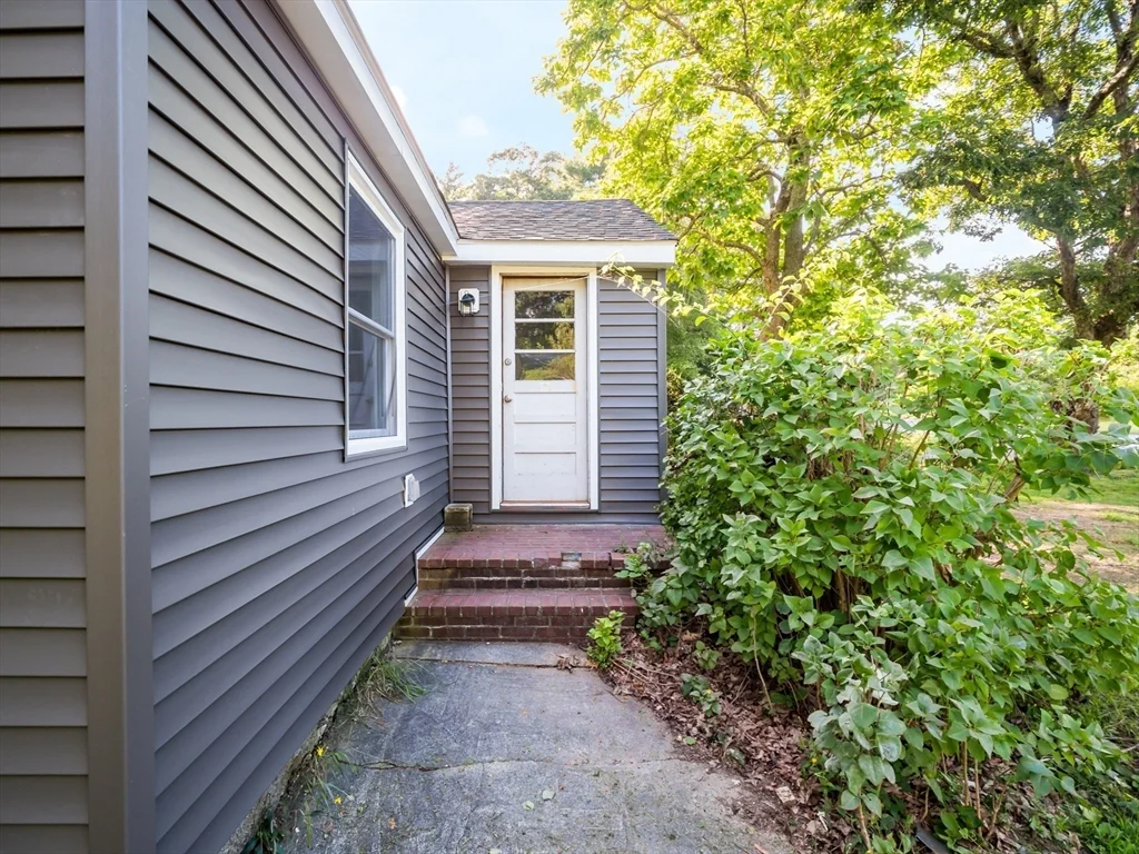 117 Precinct St, Lakeville