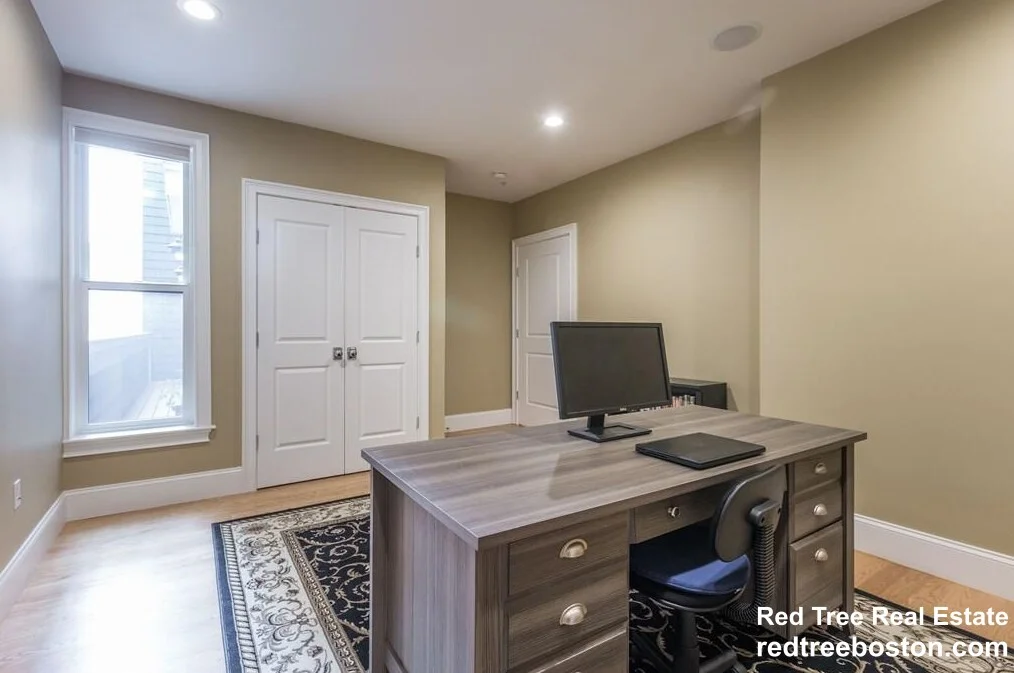 111 B St, South Boston