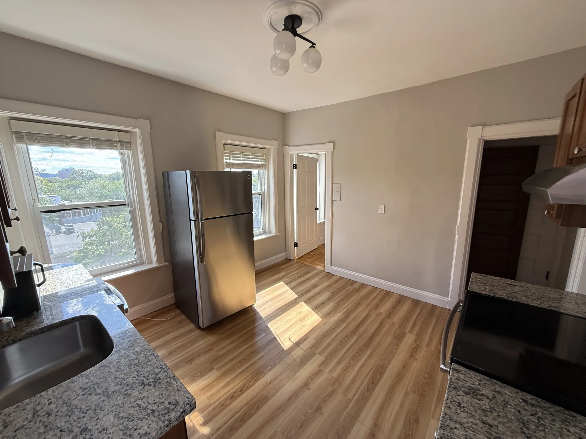 900 Massachusetts Ave, Riverside