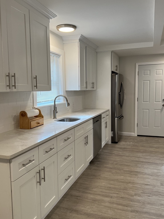 8 Sunset Rd, Wayland