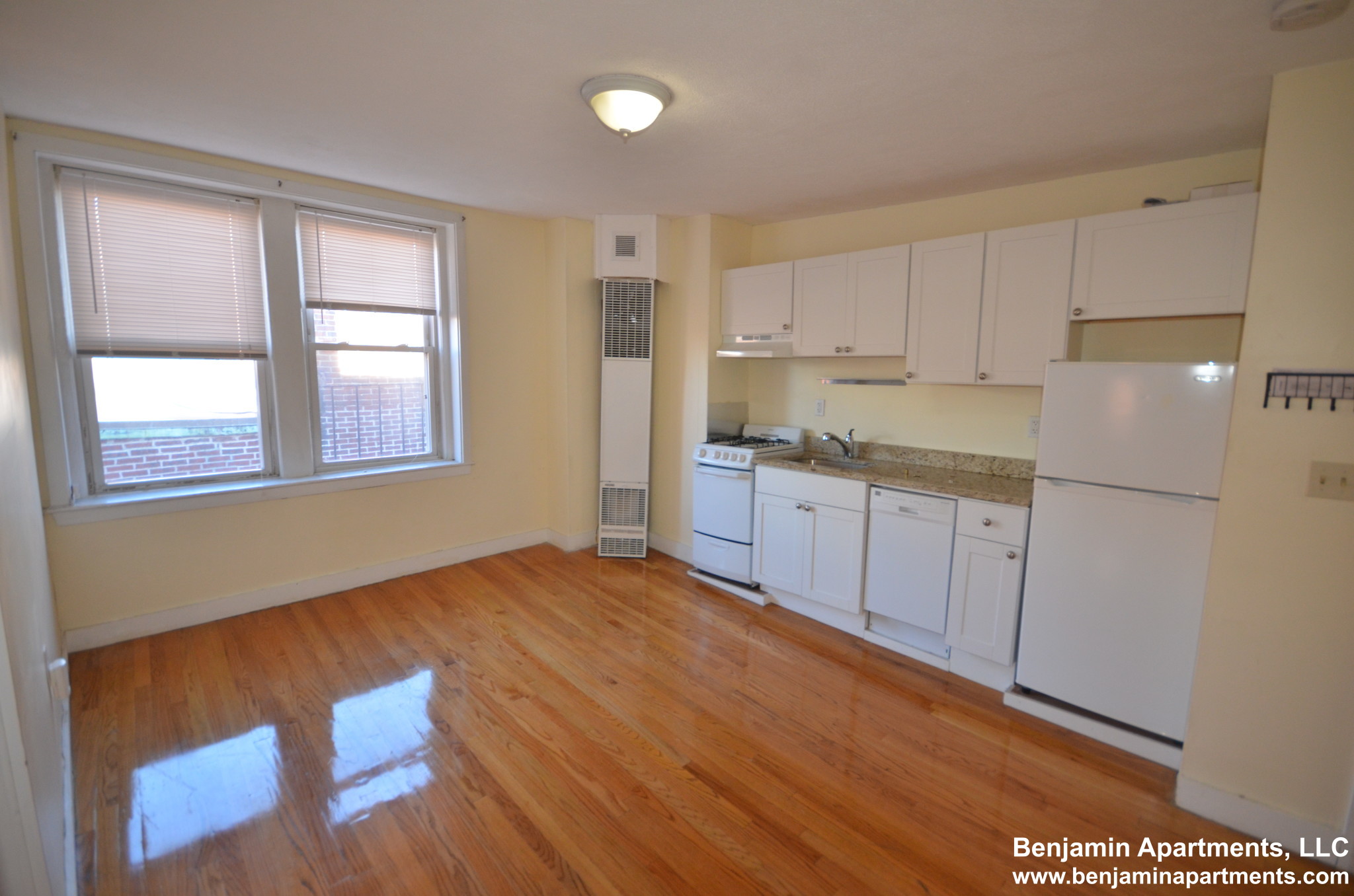 145 Endicott St, North End