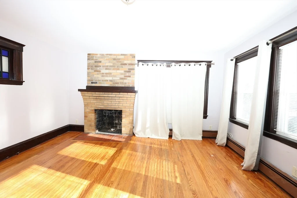 65 Clifford St, Hyde Park