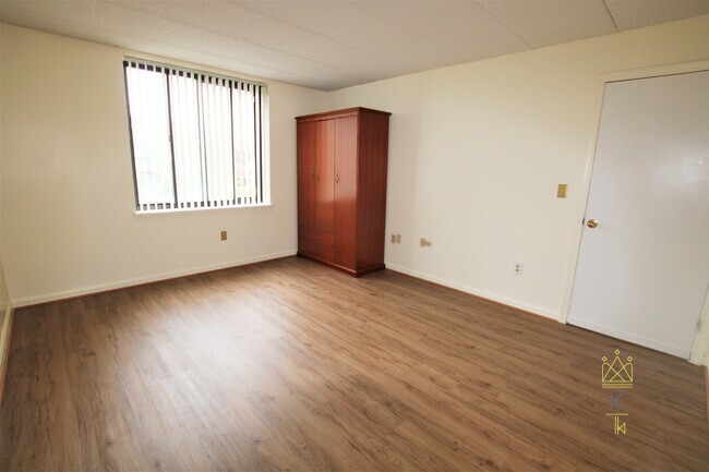 85 Brainerd Rd, Brighton