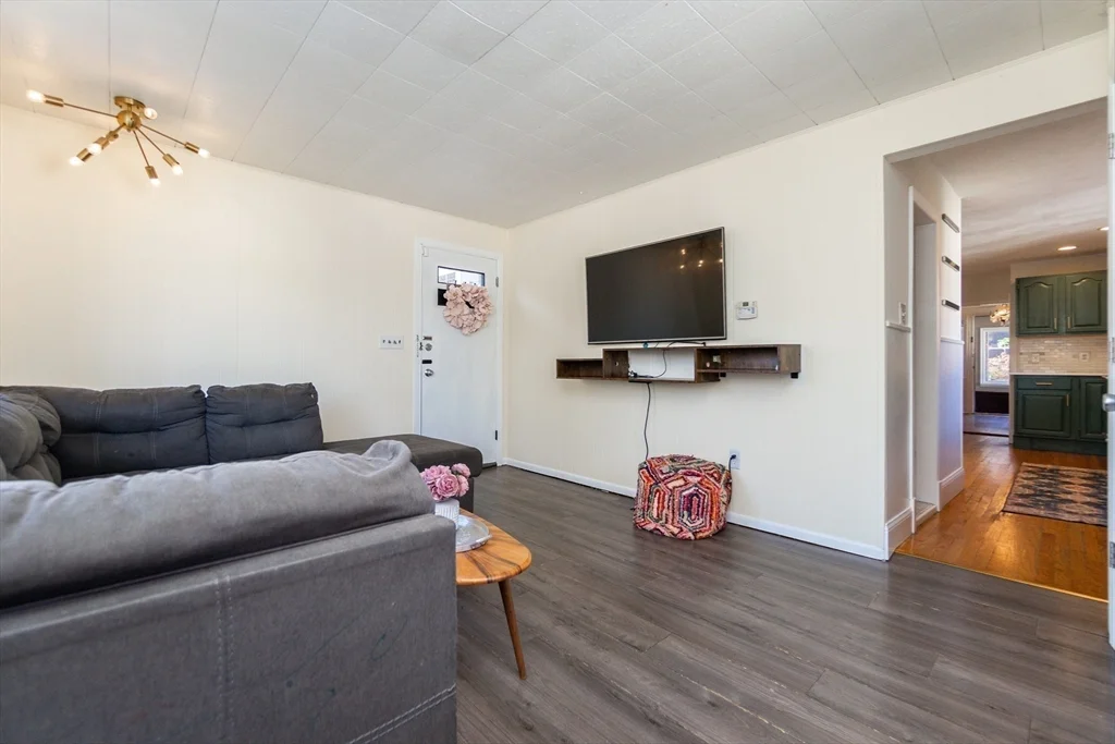 59 Langdon Ave, East Watertown