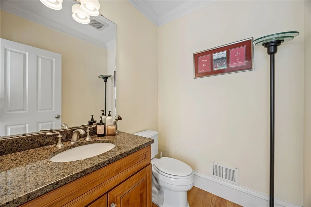 2 Benton Rd, Spring Hill