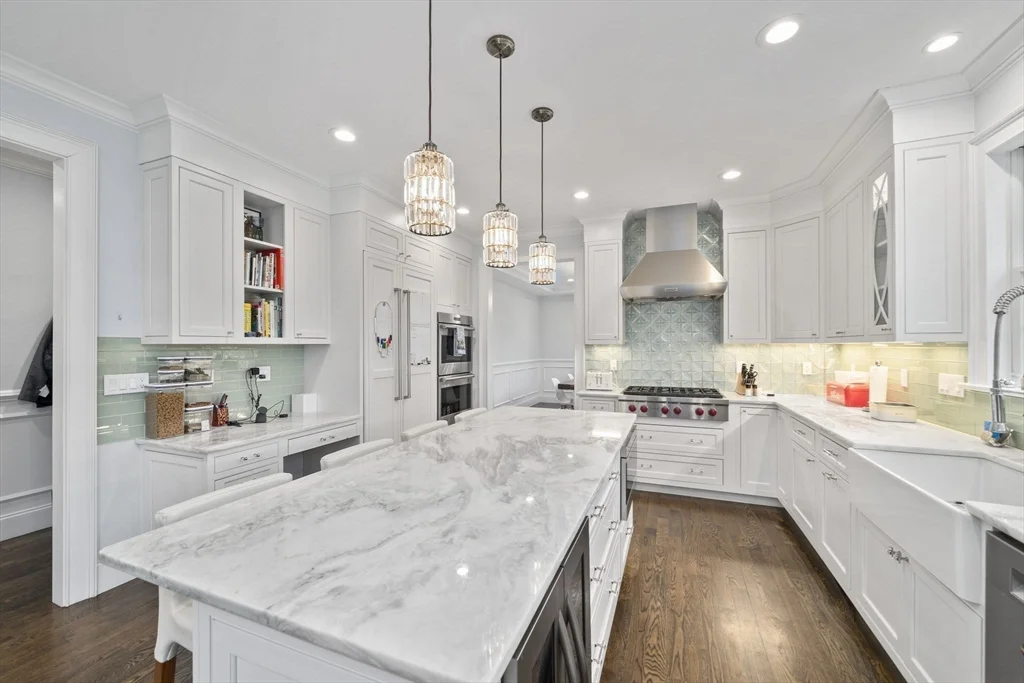 11 Woodhaven Rd, Waban