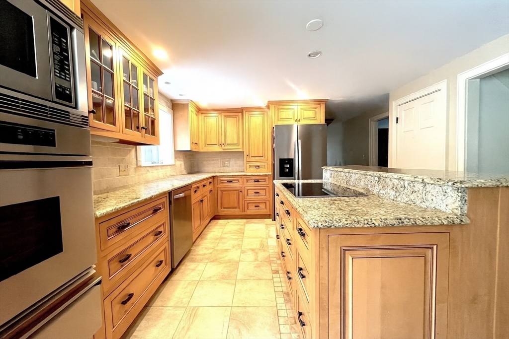 170 Saddle Hill, Hopkinton