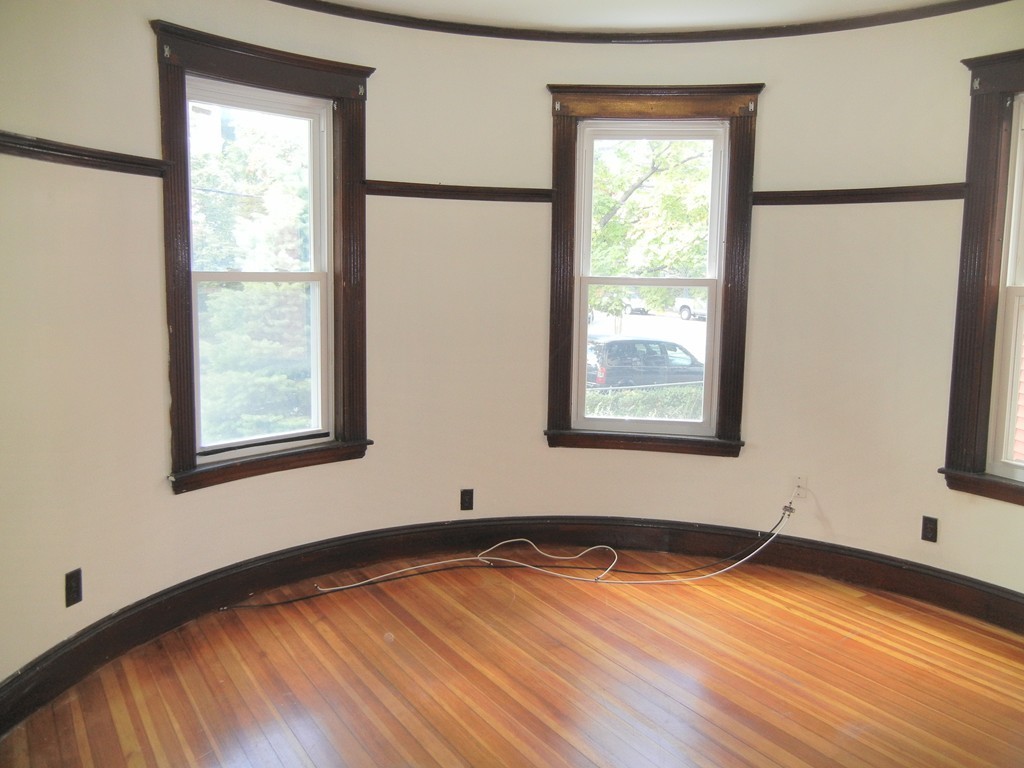 8 Pleasant St, Dorchester