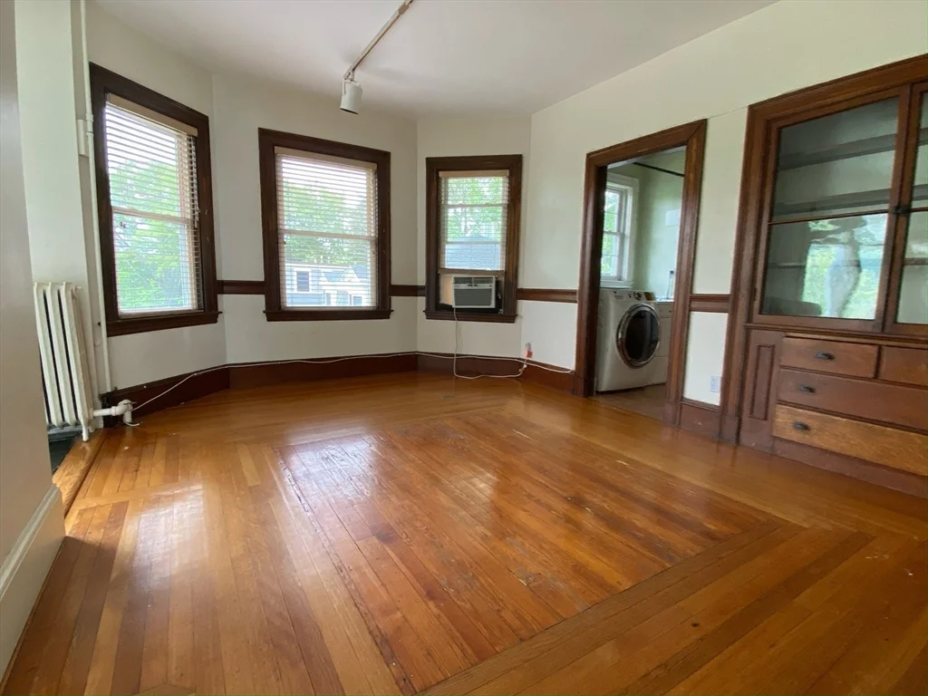 70 Perry St, Coolidge Corner