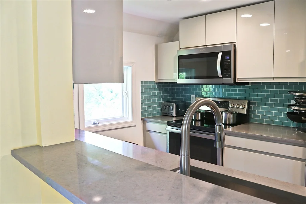 205 Richdale Ave, Neighborhood Nine