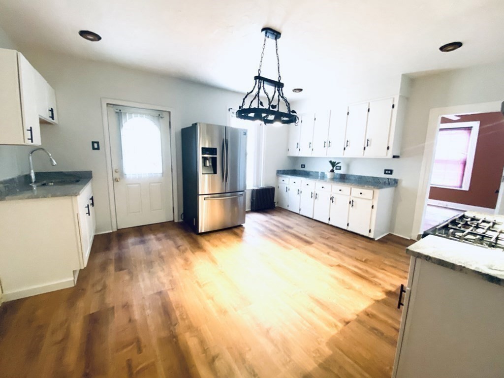 20 Crystal, Worcester