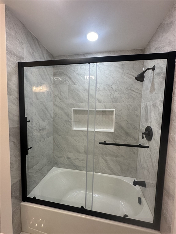 88 Beacon St, Lawrence