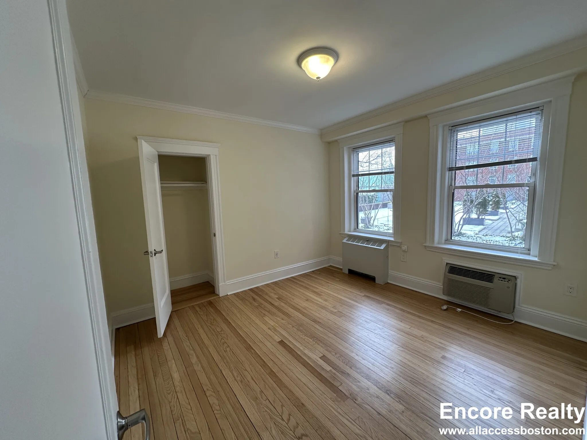 24 Chauncy St, Neighborhood Nine