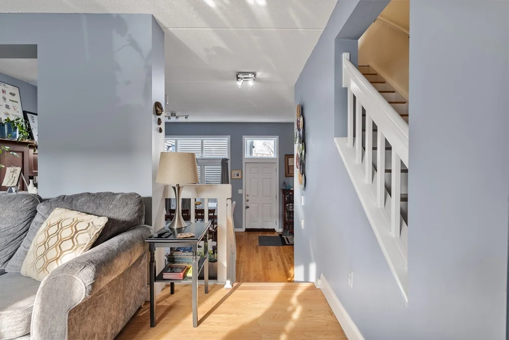 2 Eileen Cir, Jamaica Plain