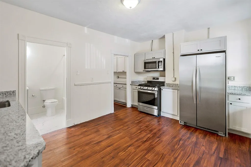 868 Huntington Ave, Coolidge Corner