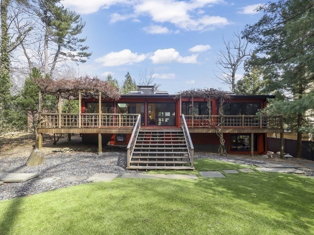 38 Cumberland Ave, Brookline