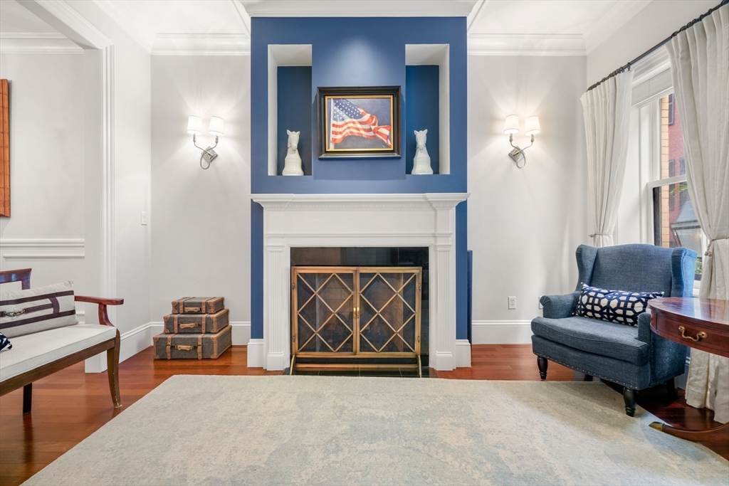 102 Myrtle St, Beacon Hill