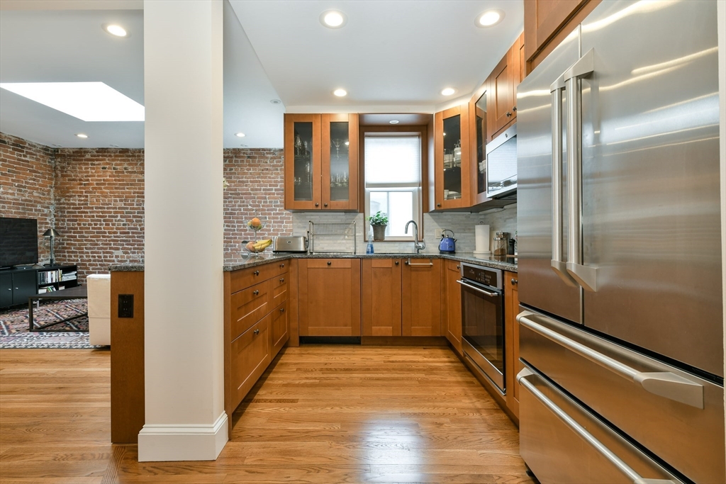 1038 Beacon St, Brookline