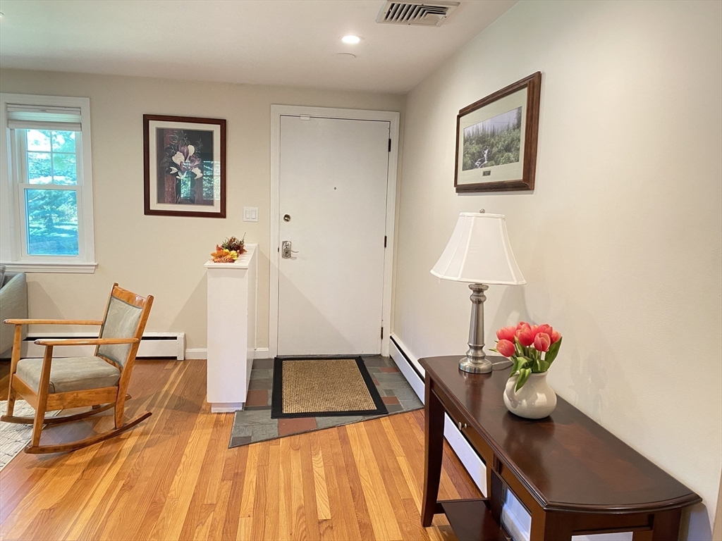 15 Winchester Dr, Lexington