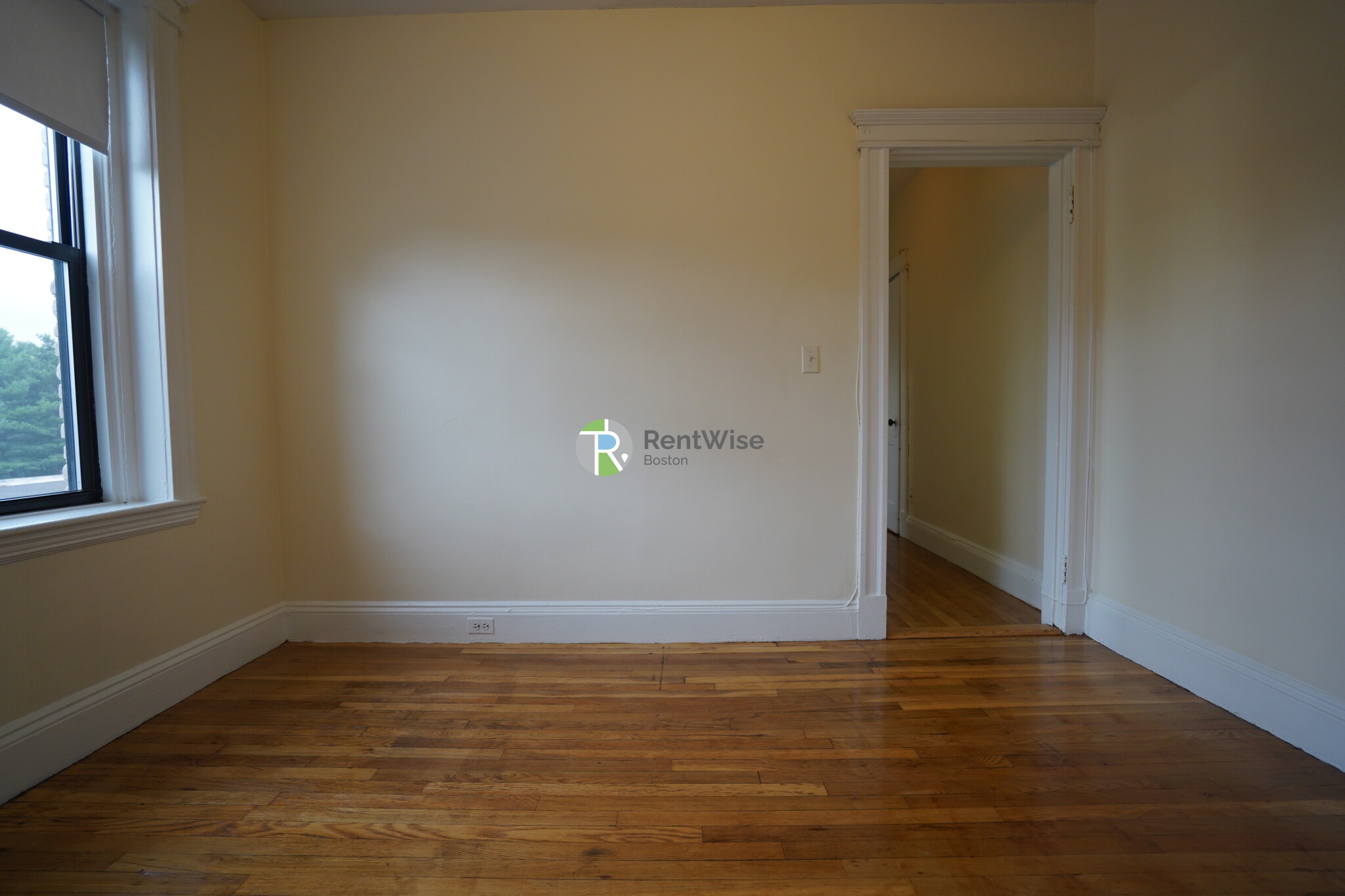 1144 Commonwealth Ave, North Brookline