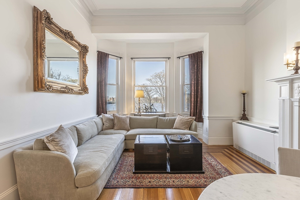 462 Beacon St, Back Bay