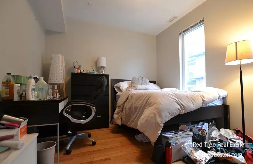 53 Glenville Ave, Allston